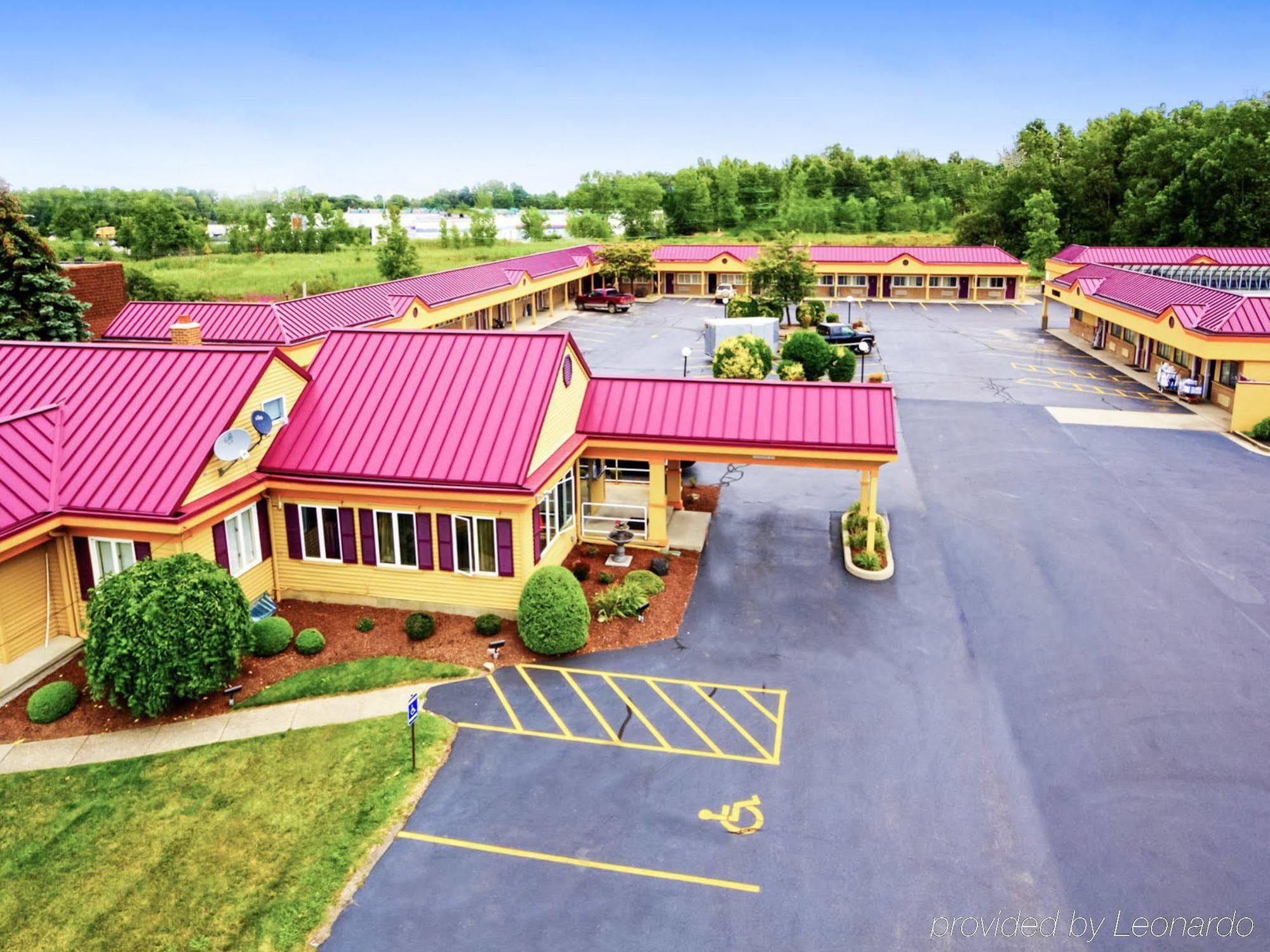 Amherst Inn & Suites Exterior foto