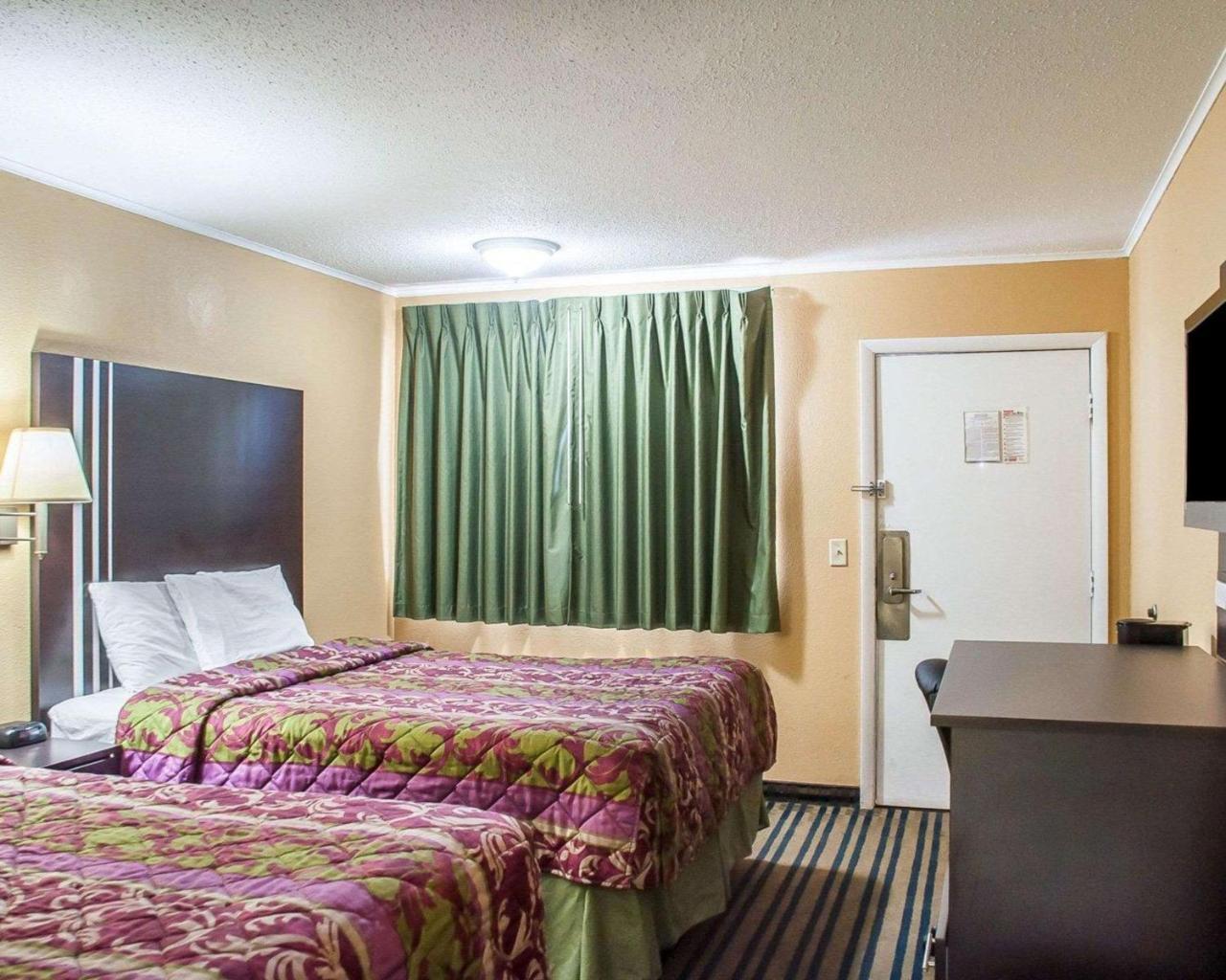 Amherst Inn & Suites Exterior foto